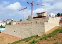 muro de contenção em rip-rap